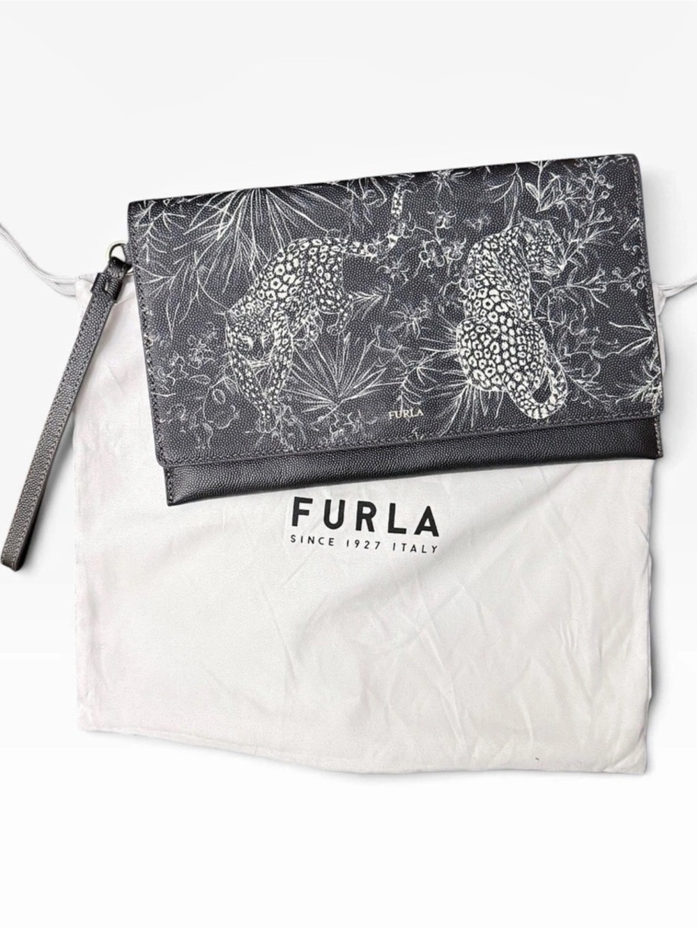 Furla NWOT Babylon XL Envelope clutch